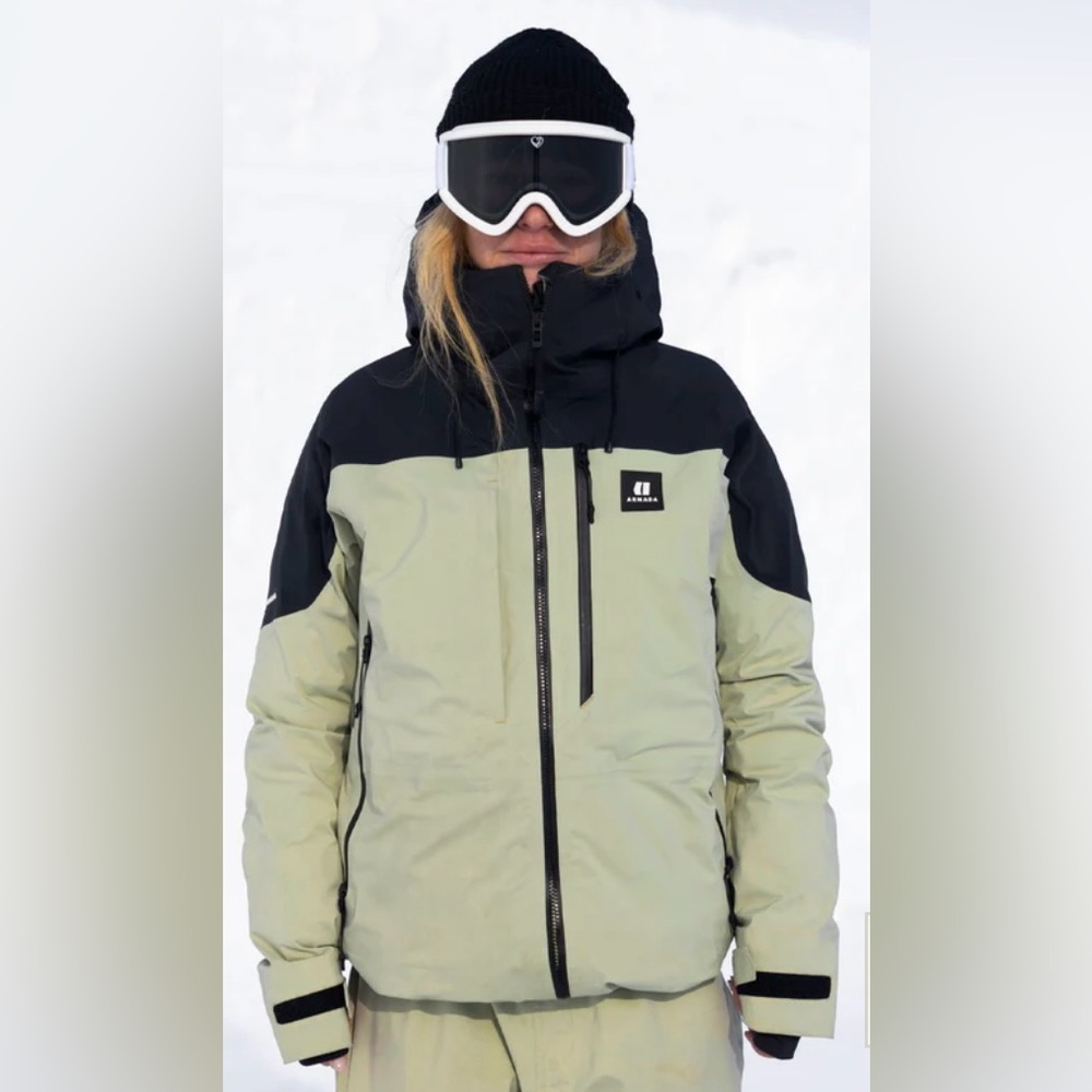 Armada Womens Pavara 3L Jacket  NWOT